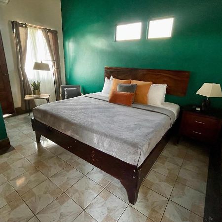 Hotel Wilson Condega ลิเบเรีย ภายนอก รูปภาพ